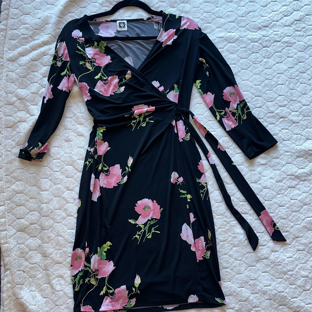 Cute wrap dressz black and pink flowers